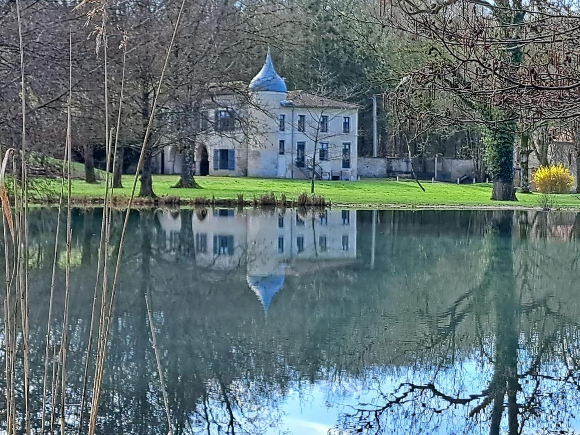 Lodge Hotel De Sommedieue Verdun 外观 照片