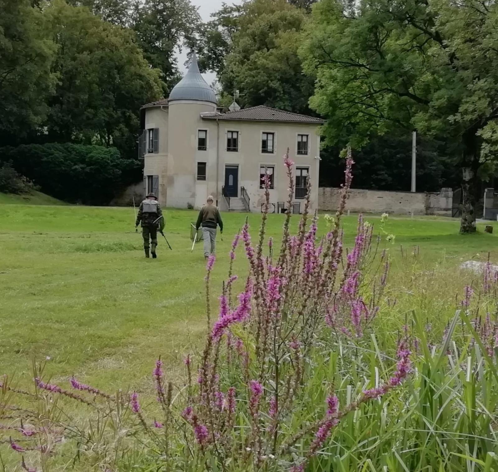 Lodge Hotel De Sommedieue Verdun 外观 照片