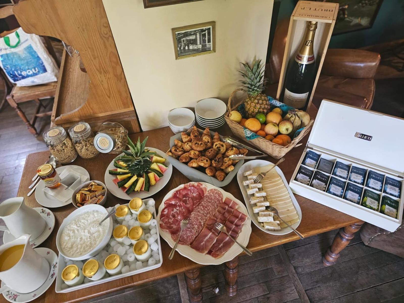 Lodge Hotel De Sommedieue Verdun 外观 照片